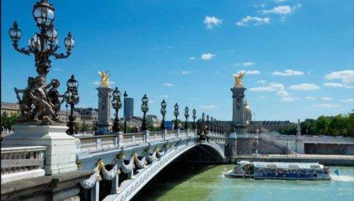 Sunday. Paris
